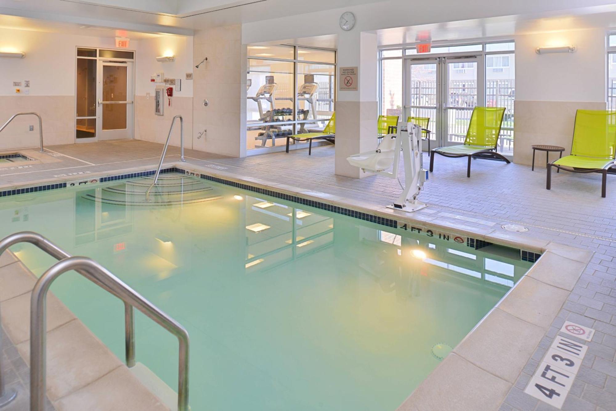Springhill Suites By Marriott Detroit Metro Airport Romulus Buitenkant foto
